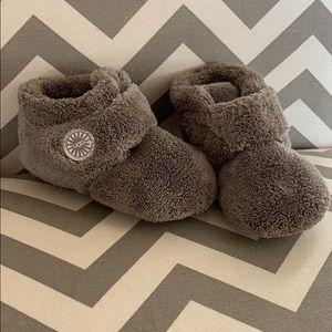 Ugg baby booties size 4/5 NEW